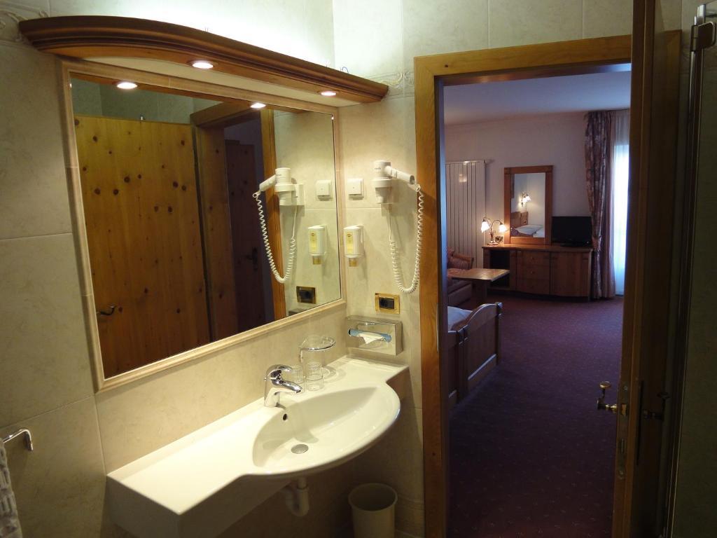 Hotel Zum Wolf Кастельротто Номер фото